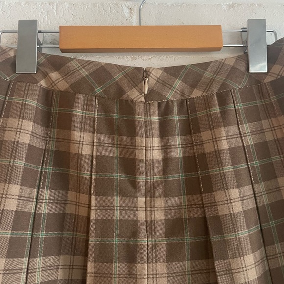 Sunday Best Plaid Pleated Kilt Skirt, Size 6. - Picture 3 of 6